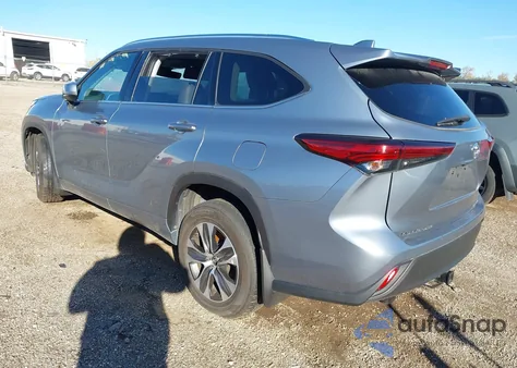 2021 Toyota Highlander Xle из США, поврежденный, VIN 5TDGZRBH7MS087006